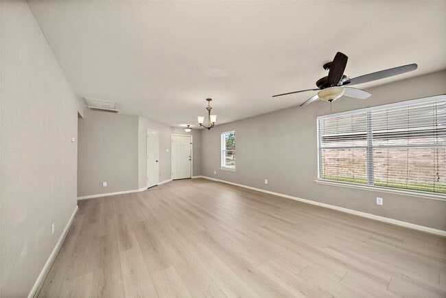 Photo - 3822 Clobourne Crossing Ln