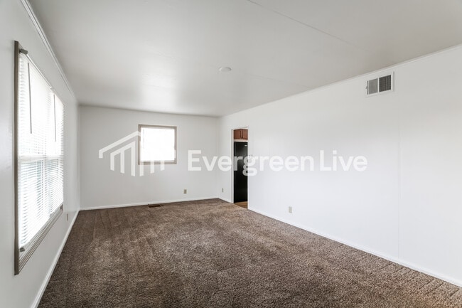 Photo - 3189 Astor Ave