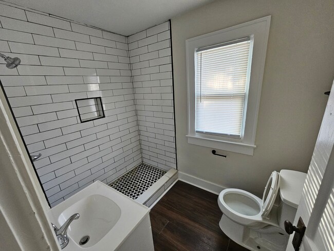 Photo - 1719 Dawson St