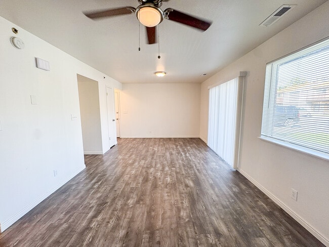 Building Photo - 644 S 500 W Rental