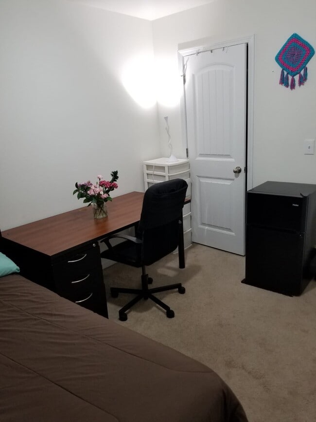 Photo - 748 Maypearl Ln