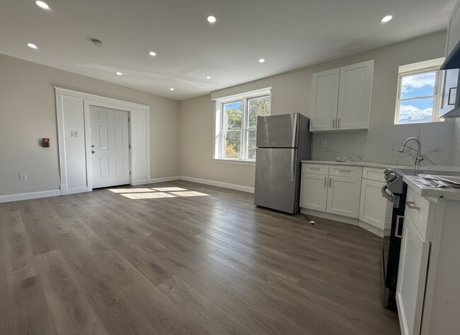 Photo - 6900 Cedar Park Ave Unidad 2