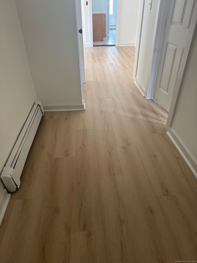 Photo - 142 Cowles St