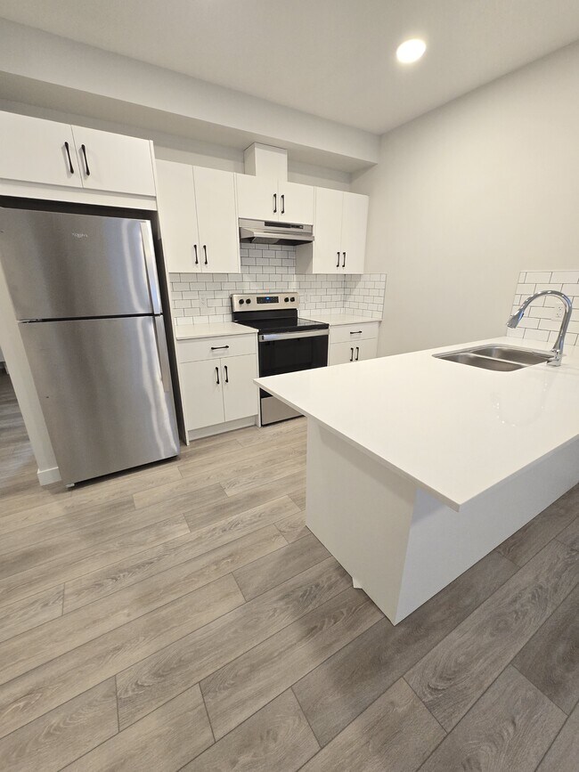 Photo - 8008 Cedric Mah Rd