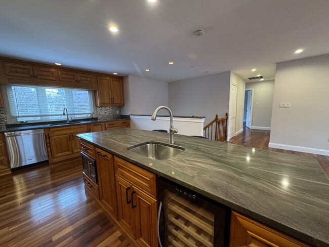 Photo - 7209 Needwood Rd