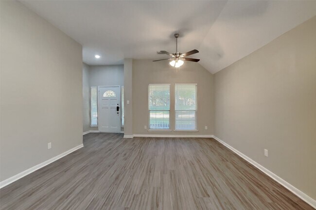 Photo - 1266 Deerbrook Dr