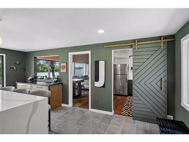 Photo - 5636 Twin Lake Terrace N