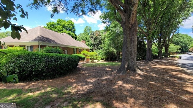 Photo - 5005 Johns Creek Ct