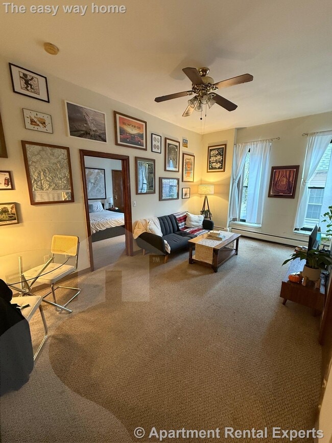 Building Photo - 247 Pearl St Unit #204