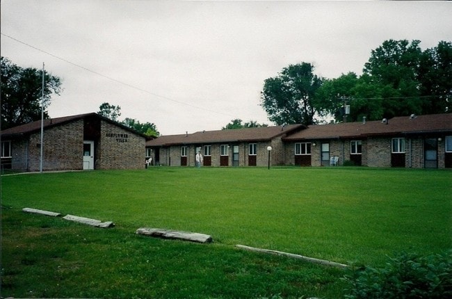 Photo - Sunflower Villa Apartments