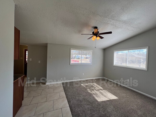 Photo - 481 Tuton Cove