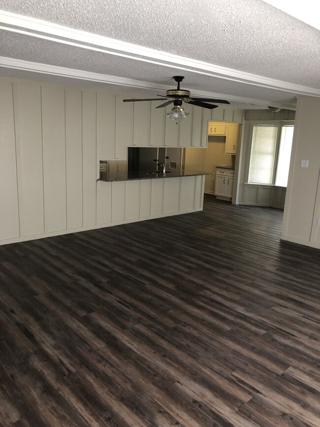 Photo - 9800 Dollarway Rd