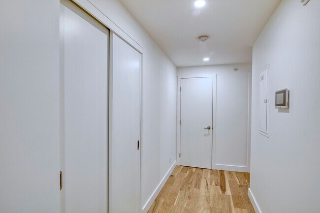 Photo - 3460 Rue Peel Unit 209