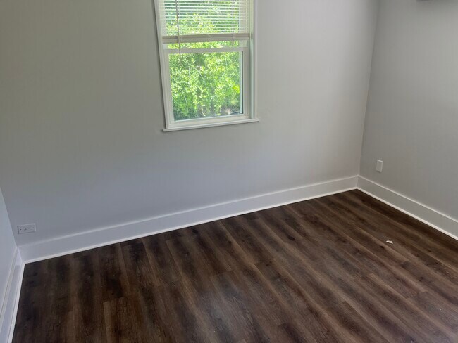 Photo - 557 S Church St Unidad A