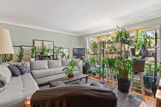 Photo - 5515 N Artesian Ave Unit 1