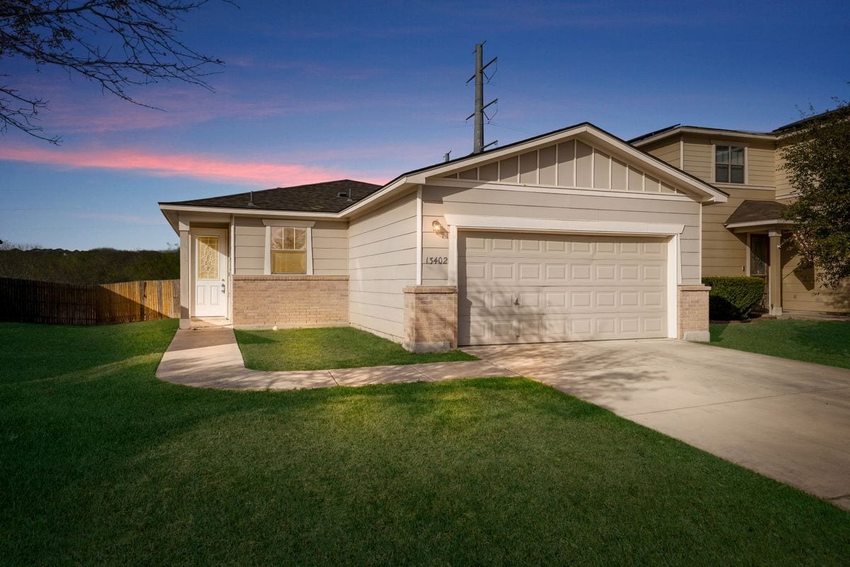 13402 solar - 13402 solar House