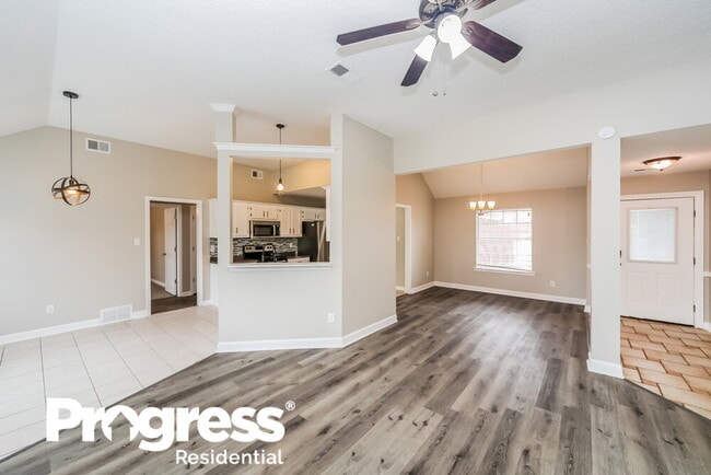 Photo - 13083 Braybourne Cross