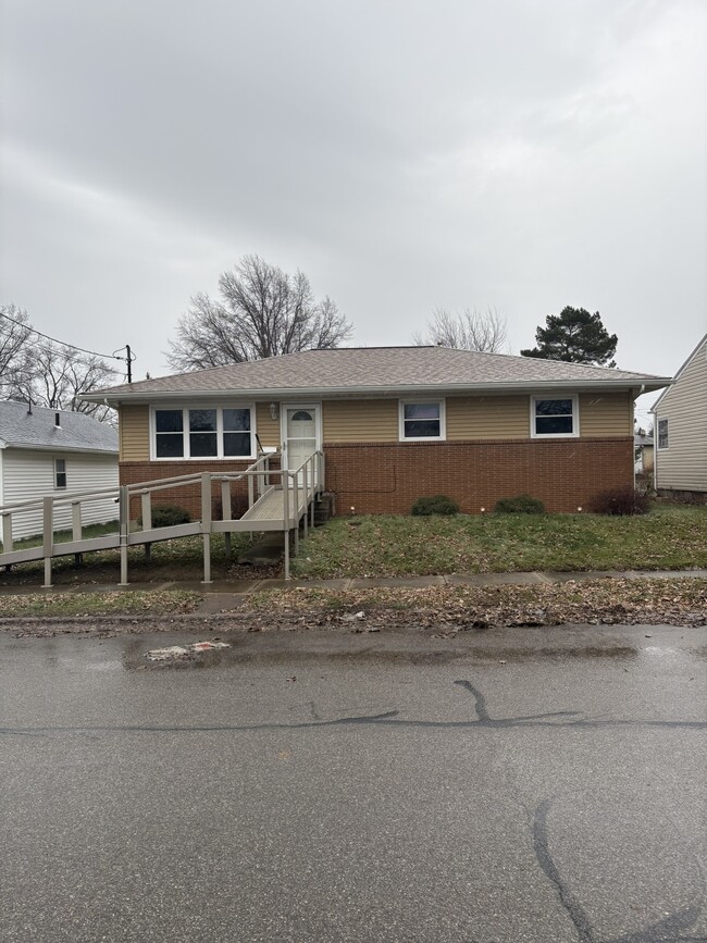 Photo - 3815 Dexter Ave