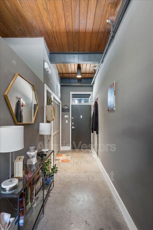 Photo - 2205 N Lamar Blvd Unidad #214