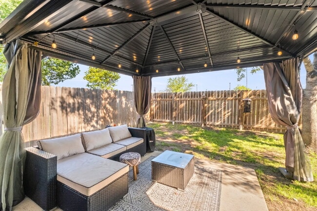 Photo - 2 Bedroom, 1 Bath Home on a Cul-de-Sac in Horizon Pointe