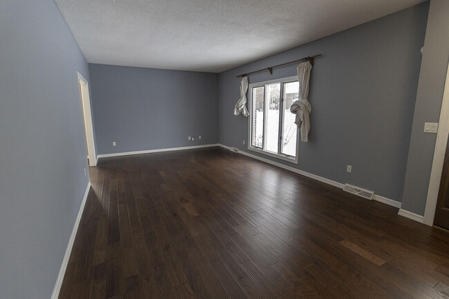 Photo - 4500 W Bridgewood Dr