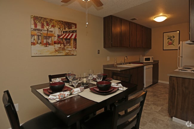 Kitchen/Dining
