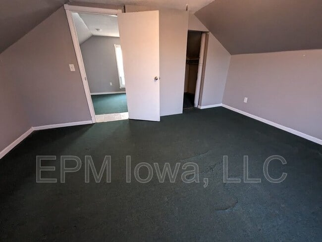 Photo - 815 2nd St SW