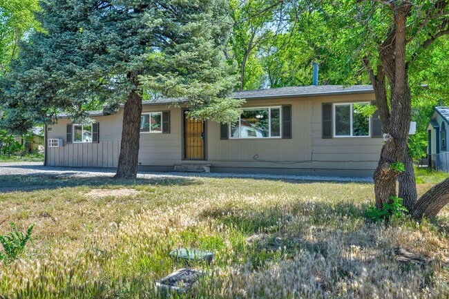 Photo - Huge Backyard Close to Downtown Prescott!