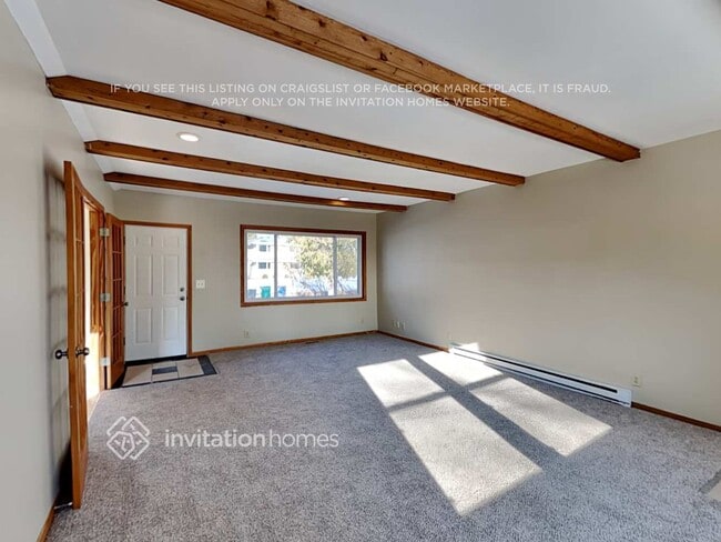 Photo - 2944 Albert St N