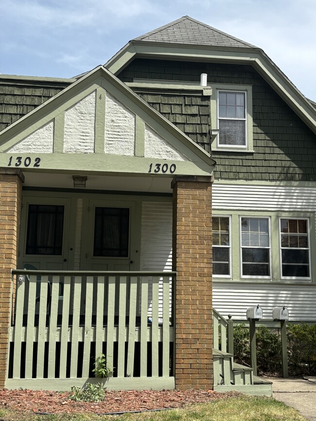 Building Photo - 1302 N 70th St Unit Wauwatosa Village Duplex