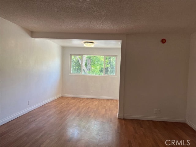 Building Photo - 4936 Hazeltine Ave Unit 6 Rental
