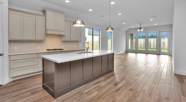 Building Photo - 14715 Band Tailed Pigeon Ct