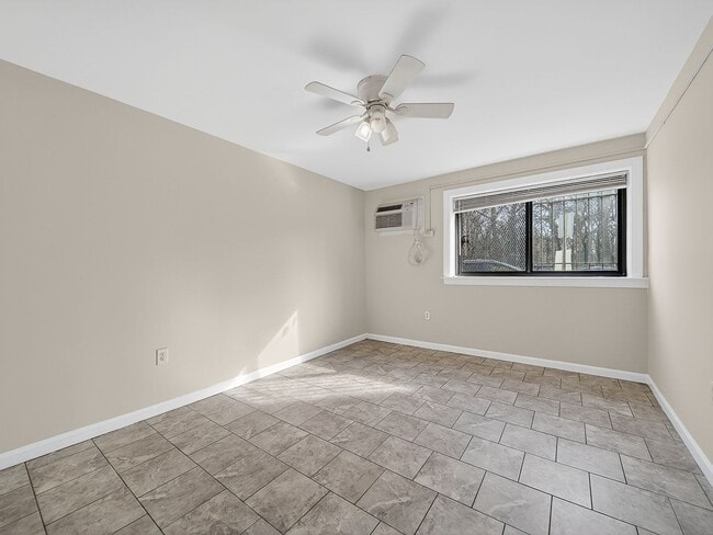 3111 Naylor Rd SE