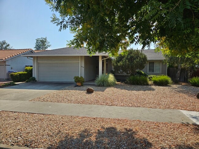 Building Photo - 328 Burning Tree Dr Rental