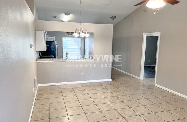 ONE MONTH FREE RENT!! - ONE MONTH FREE RENT!!