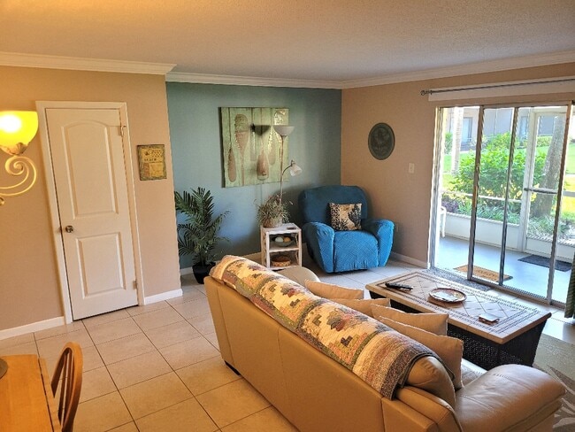 Photo - 2727 75th St W Unit Sabal Palms 8