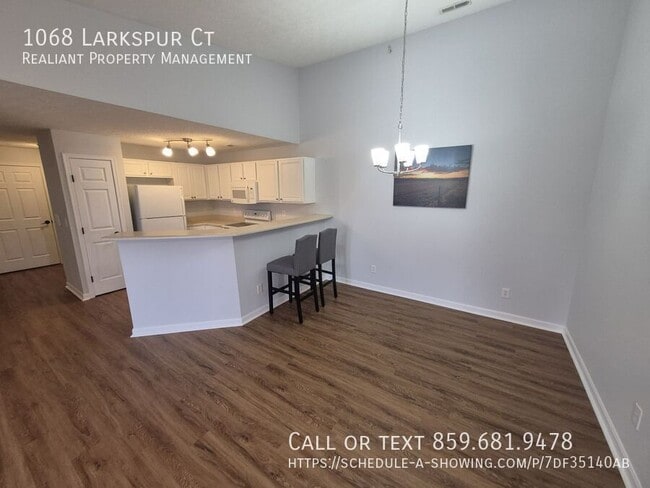 Photo - 1068 Larkspur Ct