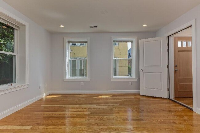 Photo - 8 Carmel St Unit #1