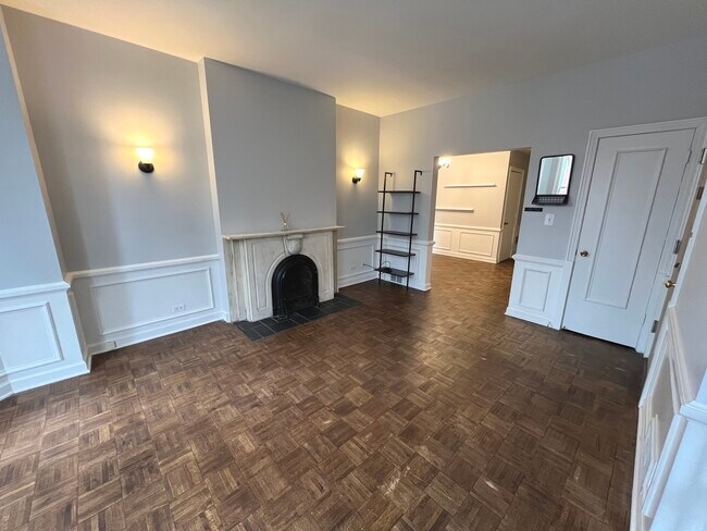 Photo - 2118 N Seminary Ave Unidad 2