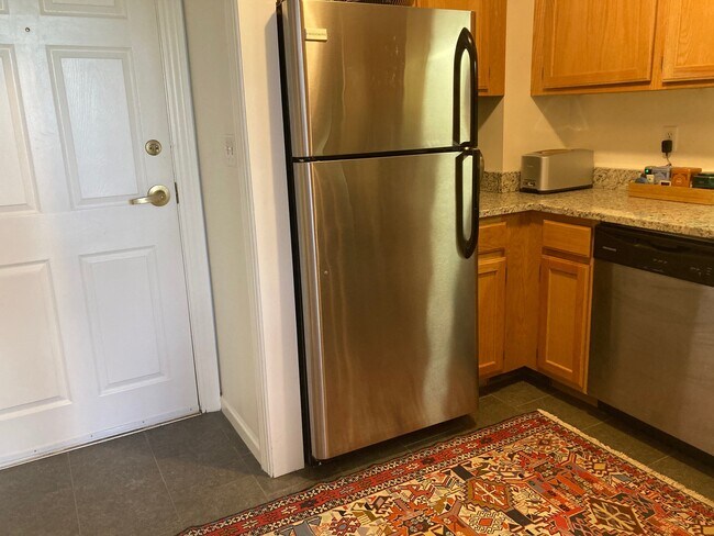 79 Bramhall St Unit 3D
