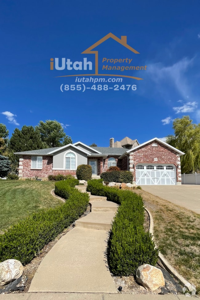 Building Photo - East Layton 6 Bdrm 3 Bth 2 car garage home.