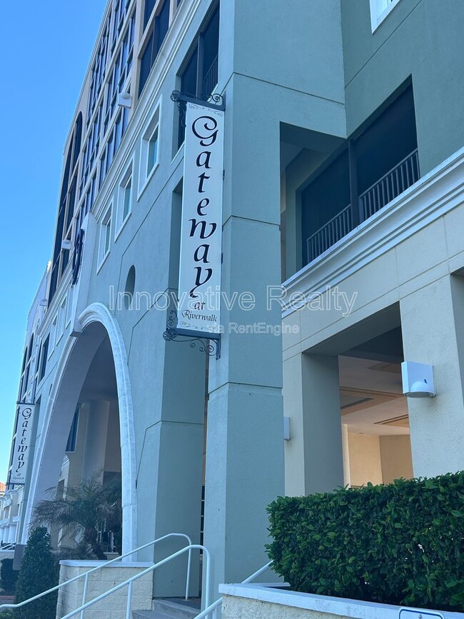 Building Photo - 225 W Seminole Blvd Unit Apt 212