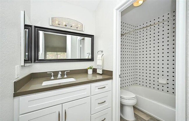 Photo - 6 Sandpiper Ln