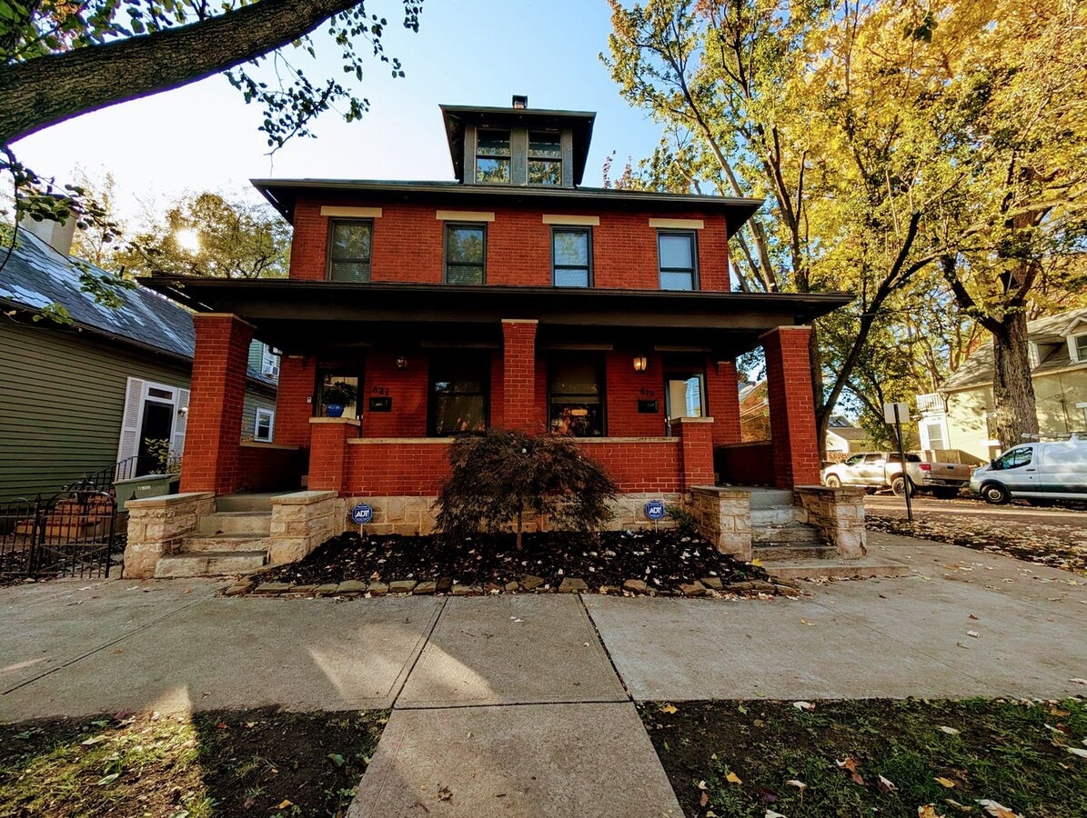 Photo - Central German Village Location!