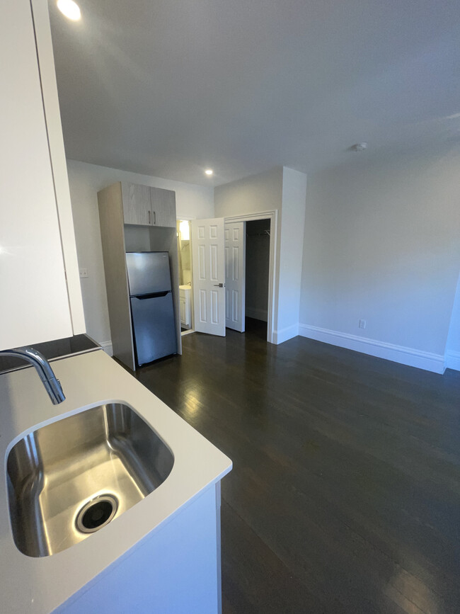 Photo - 225 Newbury St Apartment Unit 225-227 Newbury St., #4,