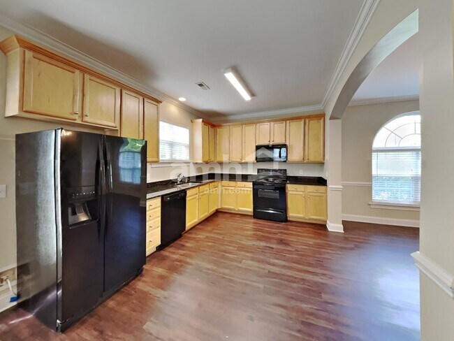 Photo - 16527 Ambassador Park Dr