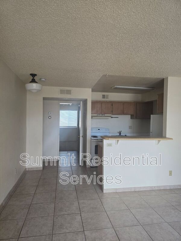 Photo - 3525 E 3rd St Unidad 106 Rental