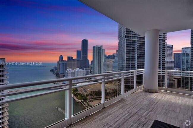 Building Photo - 901 Brickell Key Blvd Unit 901 Brickell Key Blvd  3204 Rental
