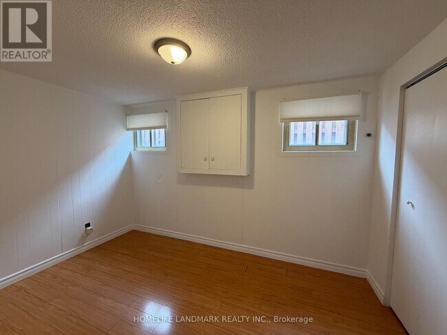 Photo - 98 Van Horne Ave