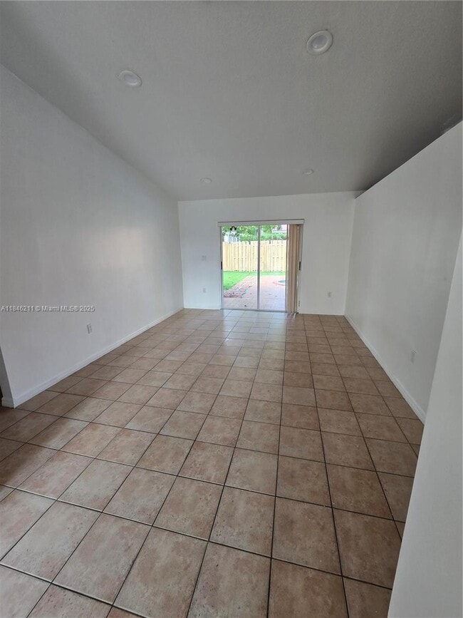 Photo - 14300 SW 152nd Pl